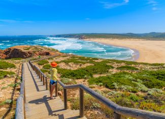 Os melhores hotéis em praias portuguesas com bandeira azul